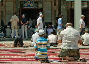 В мечетях Таджикистана сменили нескольких имам-хатыбов