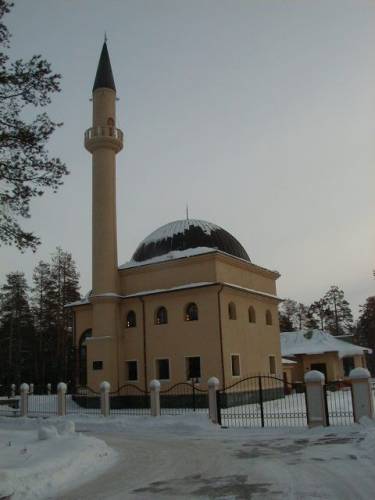 Президент ОАО "Лукойл" подарил мечети Коран 12 века