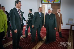 Депутаты Иракского парламента посетили мечеть «Ар-Рахма»