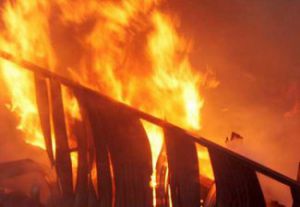 Во Франции сожгли мечеть