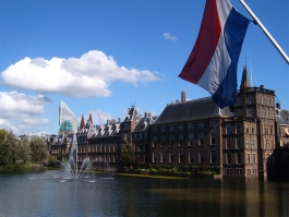 Голландское правительство не будет запрещать никаб