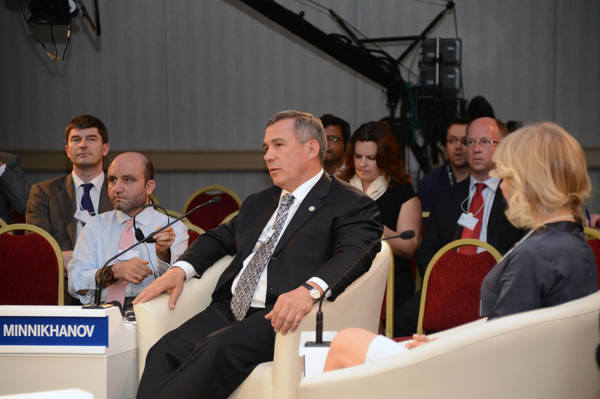 Р. Минниханов выступил на экономическом форуме в Стамбуле