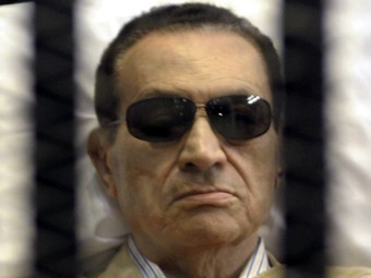 Хосни Мубарака вернули в тюрьму