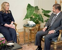 Хиллари Клинтон поддерживает шаги к демократии в Египте