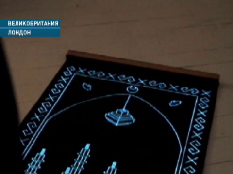 Видео: изобрели коврик, светящийся при повороте к Мекке