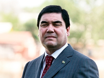 Президент Туркменистана помиловал более тысячи заключенных