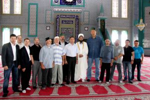 Всемирно известный боксер посетил мечеть