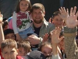 В Чечне детей-сирот обеспечат квартирами