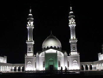Освещение Белой мечети в Болгарах поражает туристов (фото)