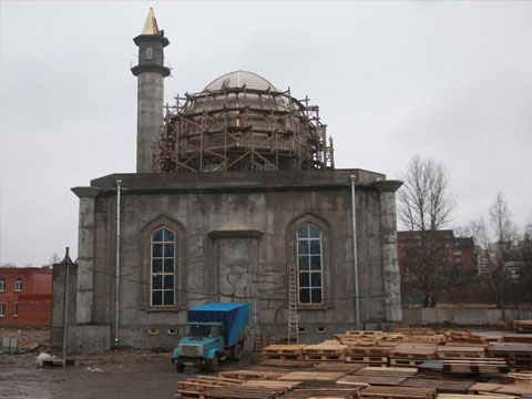 Глава Подмосковья призвал учесть мнение людей при строительстве мечетей