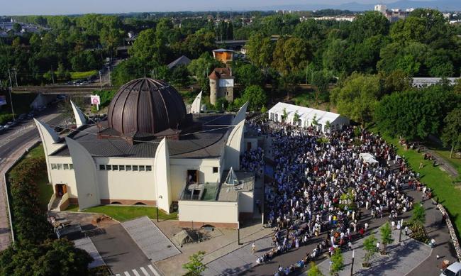 Соборная мечеть Страсбурга открыла свои двери для немусульман