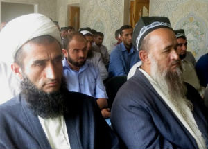 В Таджикистане больше всего доверяют муллам
