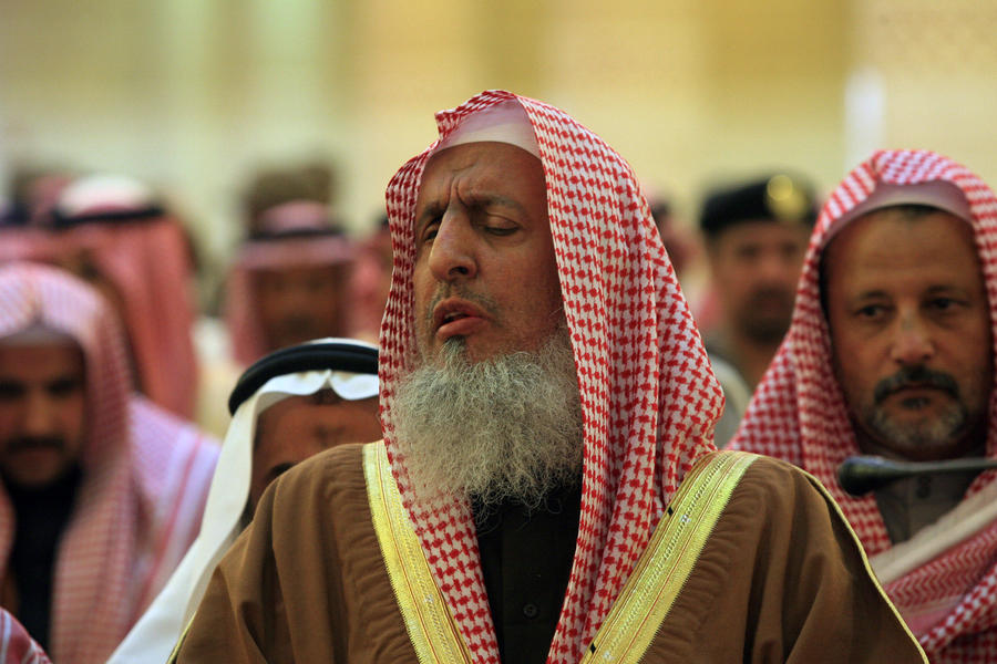 Саудовский проповедник назвал Twitter «соцсетью для клоунов»