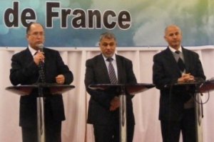 Во Франции призывают восстановить достоинство мусульман