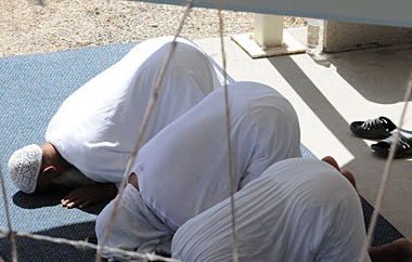Голодовка в тюрьме Гуантанамо продолжается