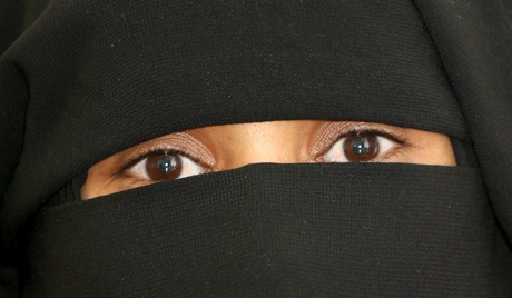 Запрет хиджабов в России является заговором против нее, считает посол Ирана
