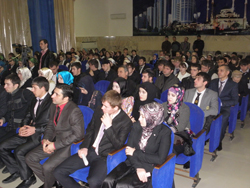 Международная молодежная конференция открылась в Грозном