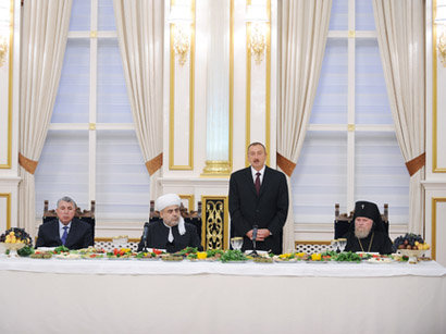 Президент Азербайджана принял участие в ифтаре