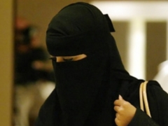 В Швеции женщины надели хиджаб в знак протеста против насилия