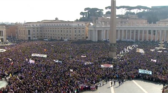 70 тысяч человек молились в Ватикане за мир в Сирии