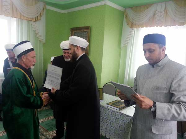 Муфтий Татарстан совершил рабочую поездку в Нурлатский район
