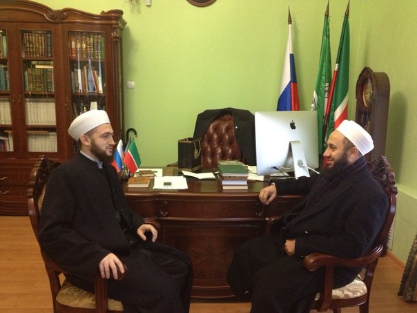 Муфтий Татарстана провел встречу с Фатихом Календаром
