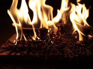 МЧС рекомендует рассказать детям об опасности игры с огнем