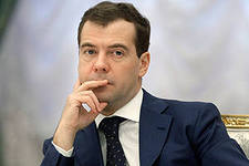 Медведев: установление преференций для отдельных религий в Конституции недопустимо