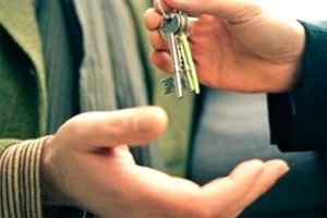 Малоимущие семьи Грозного получили от Кадырова ключи от квартир
