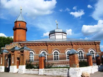 Мусульмане Касимова вновь требуют передать мечеть и медресе в собственность общины