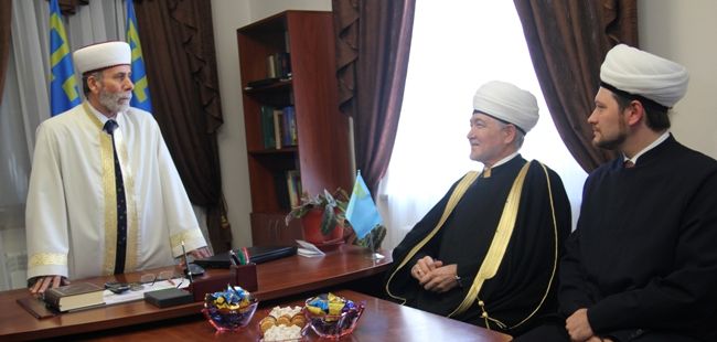 В Крым прибыл председатель Совета муфтиев России Равиль Гайнутдин
