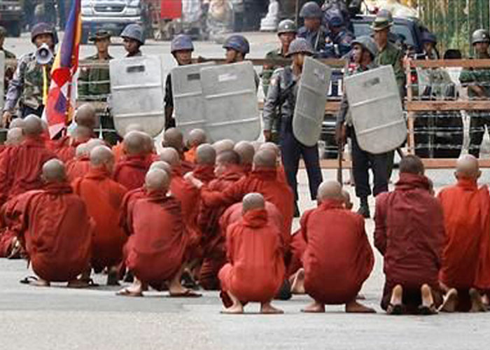 ООН призывает Бирму защитить сотрудников НКО