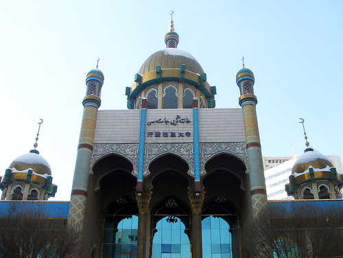 В Китае Рустам Минниханов посетил татарскую мечеть Урумчи
