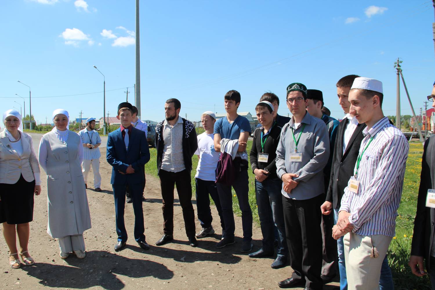 Делегаты фестиваля "Максат" ознакомились с моделью развития татар-мусульман Чувашии