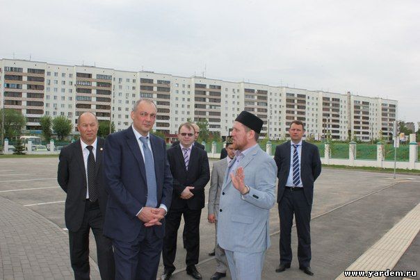Магомедсалам Магомедов и Асгат Сафаров посетили мечеть "Ярдэм"