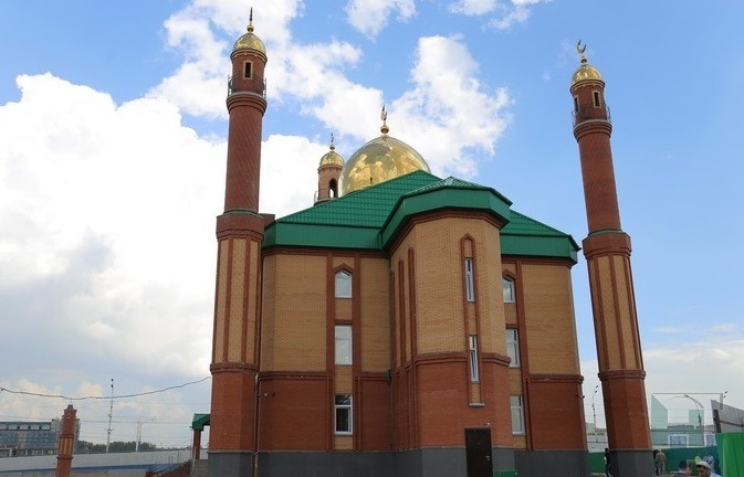 Крупнейшая мечеть открылась в Новосибирске