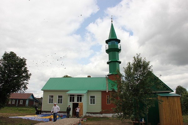 В Кукморском районе в новой мечети прочитали первый намаз