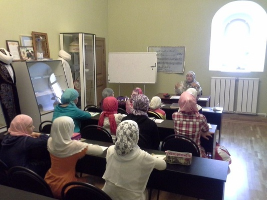 В Апанаевской мечети работает дневной лагерь для девочек