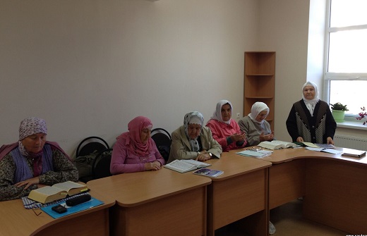 В мечети Ярдэм начались курсы для женщин по изучению Корана
