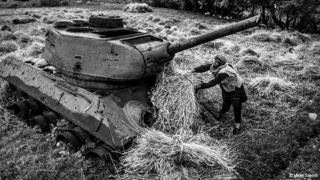 Афганский фермер на танке