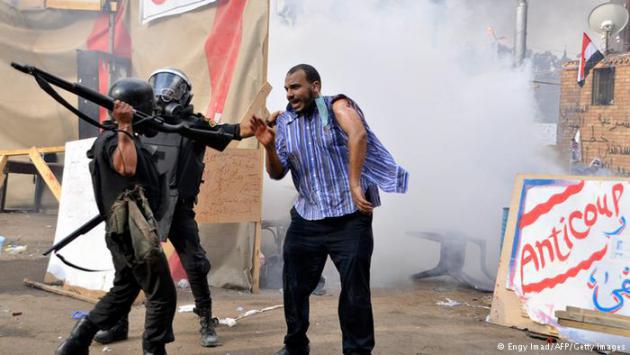 Насильственный роспуск протестантов на площади Рабаа Адавийа