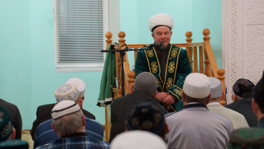 Азнакаевские мусульмане прослушали вагаз главного шариатского судьи Татарстана