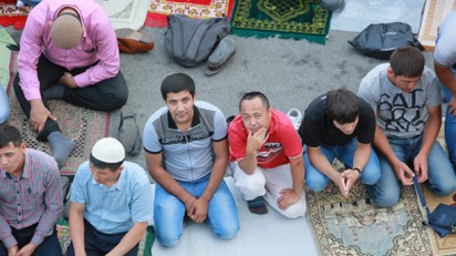 Мусульмане Москвы ищут деньги на передвижные мечети