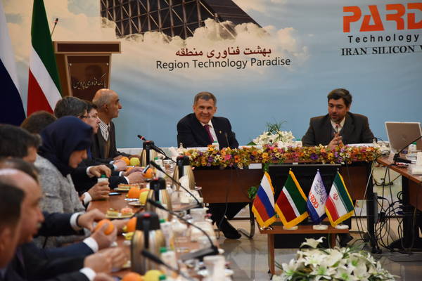 Рустам Минниханов предложил провести в Казани одно из заседаний российско-иранской комиссии по торгово-экономическому сотрудничеству