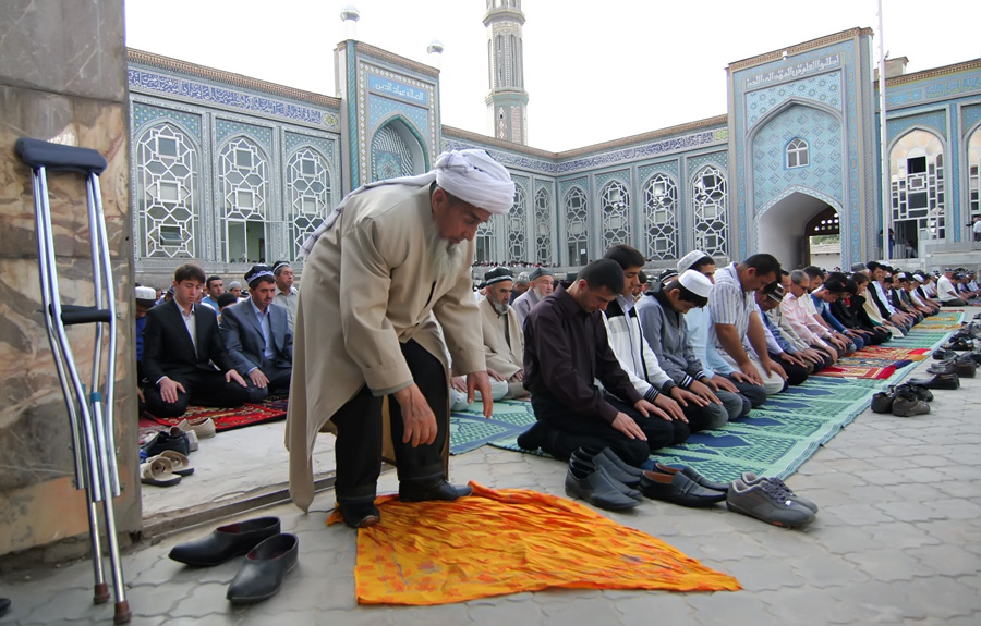 Центральная Азия: Власти борются с религией, но каковы их шансы на успех?