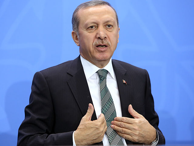 Эрдоган требует судить журналистов, рассказавших о поставках в Сирию турецкого оружия