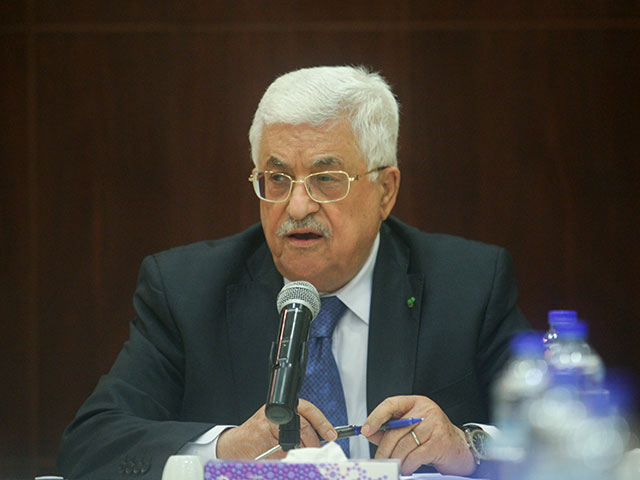 Аббас призвал пересмотреть соглашения с Израилем