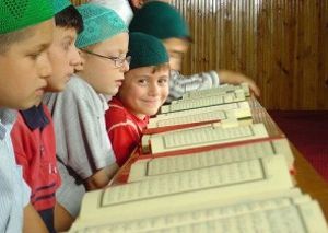 В Черкесске в месяц Рамадан открылись курсы по бесплатному обучению женщин и детей чтению Корана
