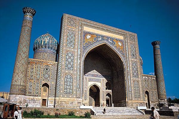В мечетях Узбекистана введен негласный запрет на ифтары