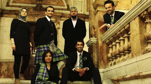 В Шотландии мусульманок номинировали на награду за помощь людям